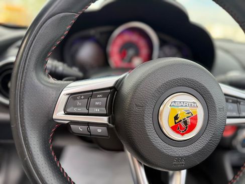 Used 2017 FIAT 124 Spider Abarth RWD image 23