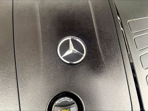 Used 2025 Mercedes-Benz C 300 4MATIC Sedan image 29