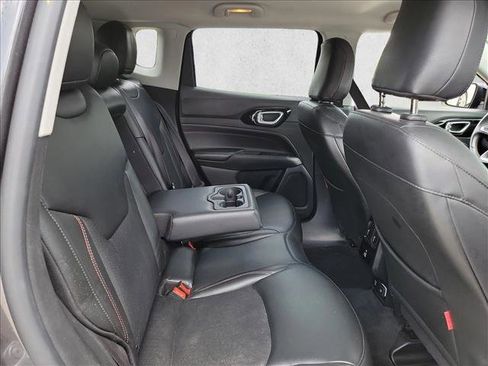 Used 2022 Jeep Compass Trailhawk w/ Trailhawk Convenience Group AWD/4WD image 13