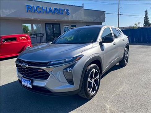 New 2026 Chevrolet Trax RS w/ Driver Confidence Package FWD image 8