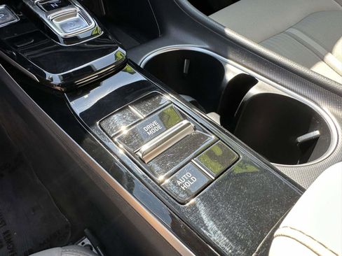 Used 2023 Hyundai Sonata SE w/ Cargo Package image 17