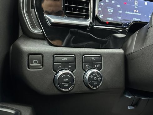 Used 2023 GMC Sierra 1500 Elevation AWD/4WD image 25