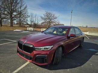 Used 2022 BMW 750i xDrive w/ Executive Package AWD/4WD video 3