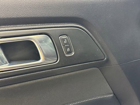Used 2018 Ford Mustang GT RWD image 11