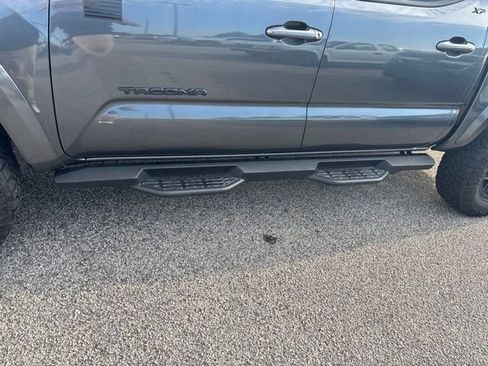 Used 2022 Toyota Tacoma SR5 w/ Technology Package RWD image 5