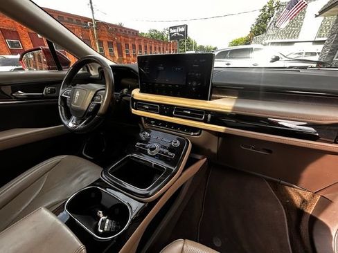 Used 2022 Lincoln Nautilus Reserve w/ Equipment Group 201A AWD/4WD image 28