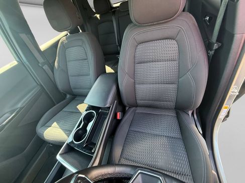 Used 2025 Chevrolet Equinox LT AWD/4WD image 23