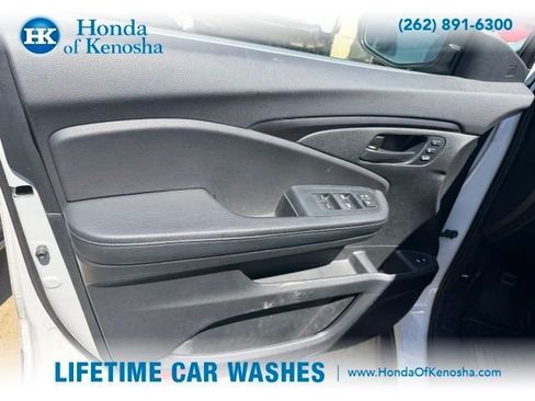 Used 2023 Honda Passport EX-L image 7