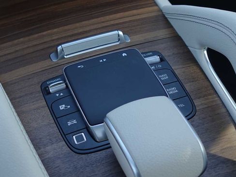 Certified 2026 Mercedes-Benz GLE 350 4MATIC image 32