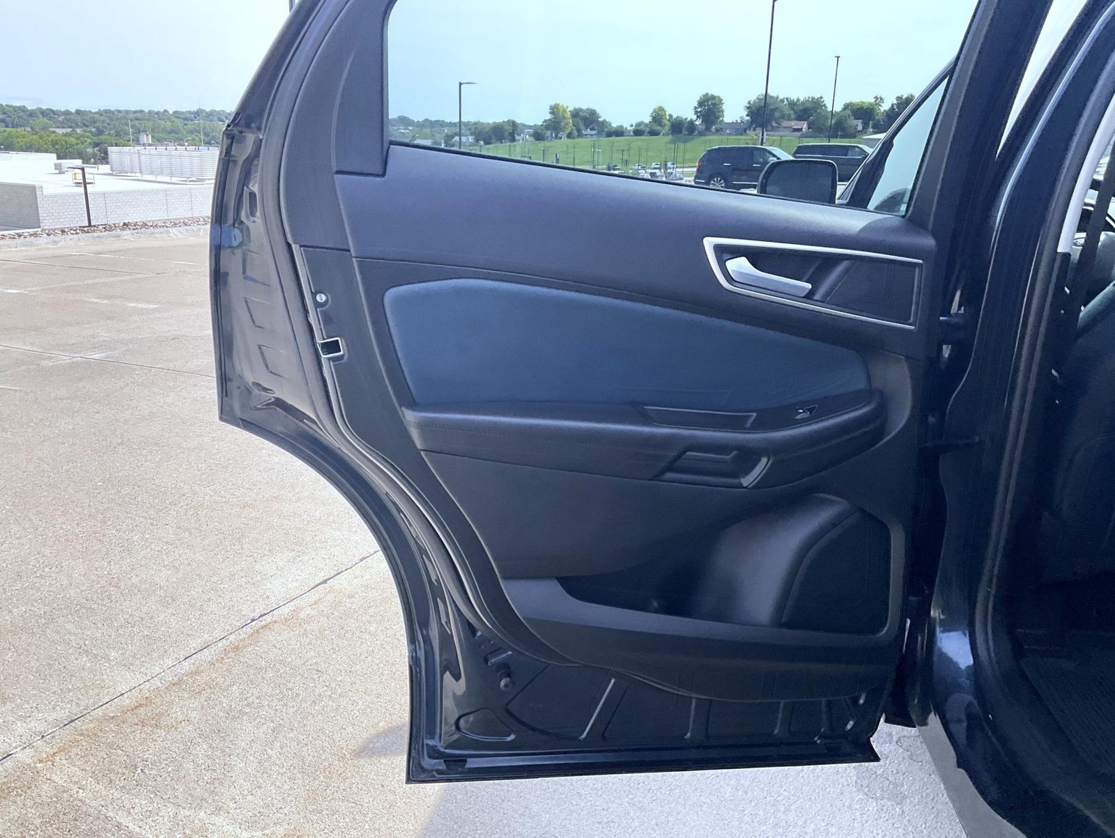 Used 2024 Ford Edge SEL w/ Sport Appearance Package AWD/4WD image 18