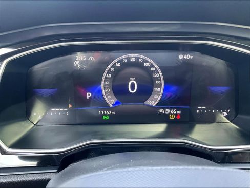 Used 2024 Volkswagen Jetta SE w/ Panoramic Sunroof Package image 25