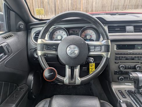 Used 2010 Ford Mustang Convertible RWD image 16