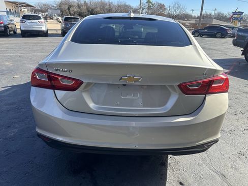 Used 2016 Chevrolet Malibu LT image 7