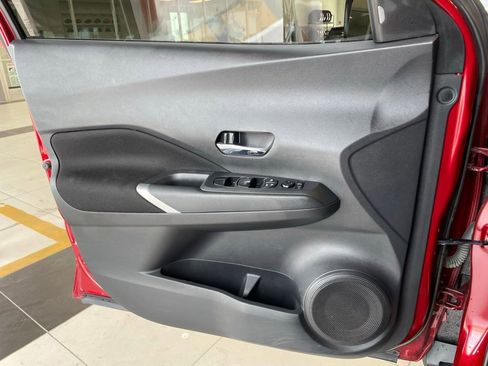 Certified 2021 Nissan Kicks SV FWD image 8