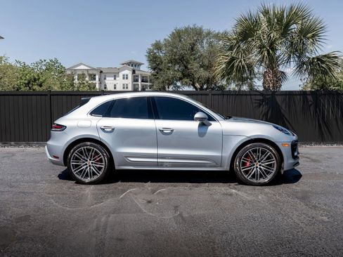 Used 2023 Porsche Macan S AWD/4WD image 2
