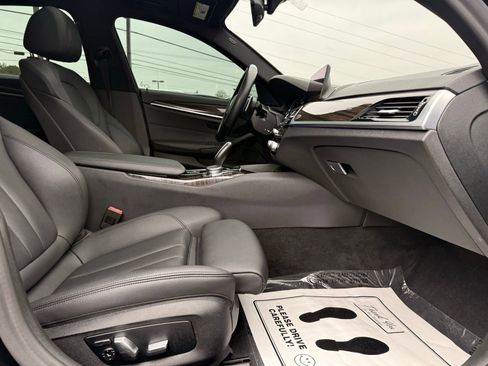 Used 2019 BMW 530i xDrive image 35