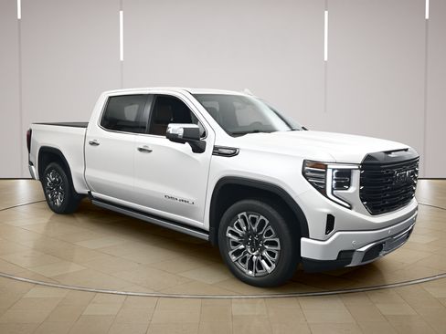 Used 2024 GMC Sierra 1500 Denali Ultimate AWD/4WD image 30