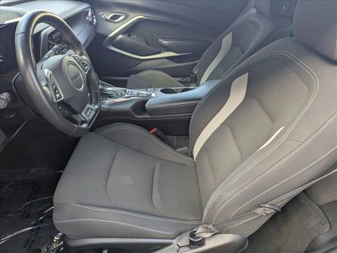 Used 2017 Chevrolet Camaro SS image 15