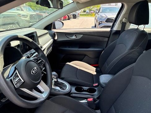 Used 2020 Kia Forte LXS FWD image 22
