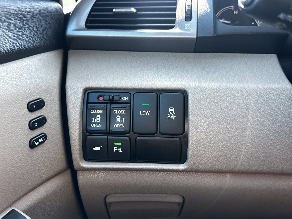 Used 2015 Honda Odyssey Touring image 32