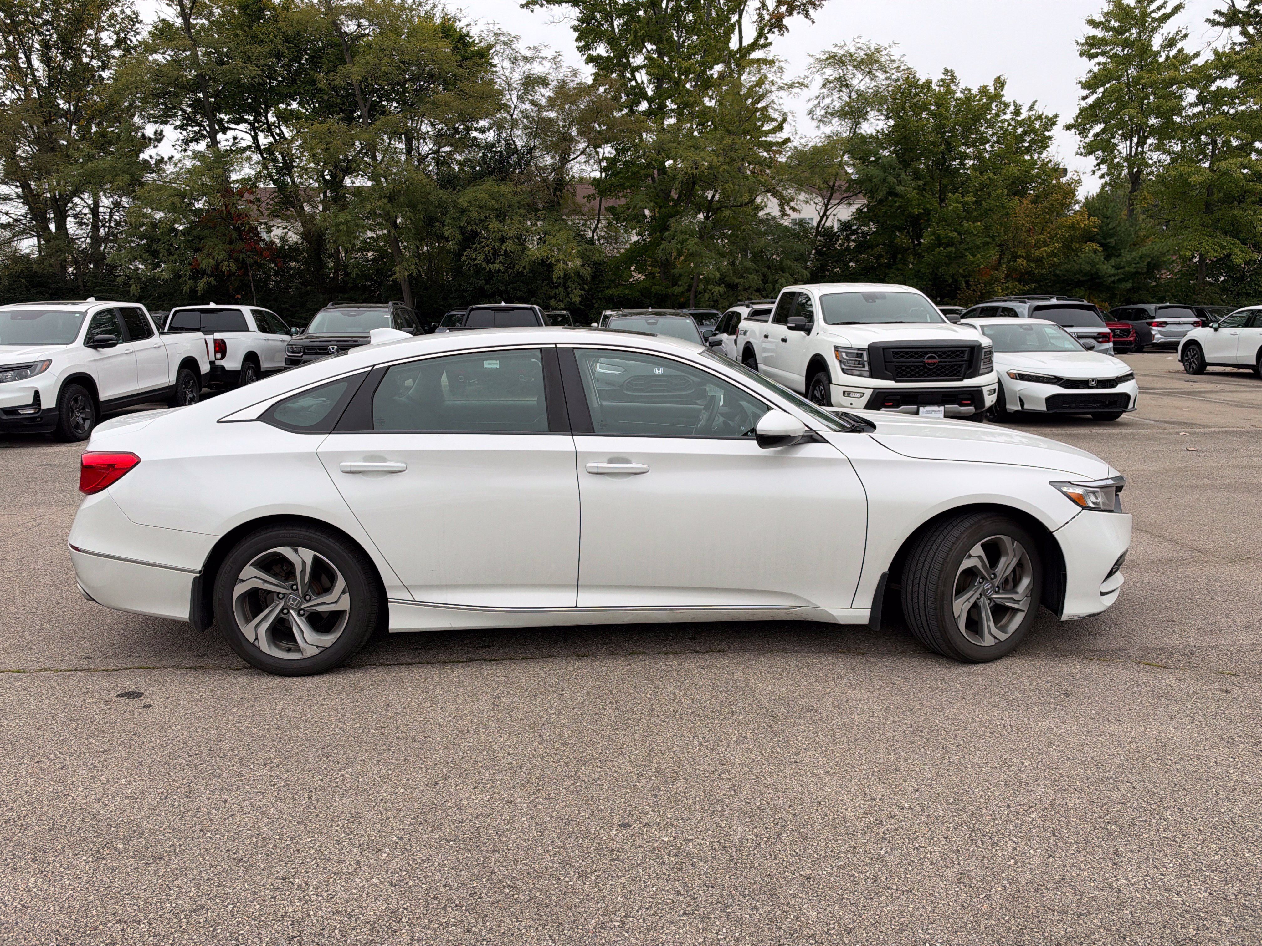 Used 2018 Honda Accord EX-L image 25