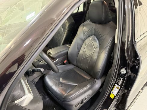 Used 2020 Toyota Highlander Platinum image 10