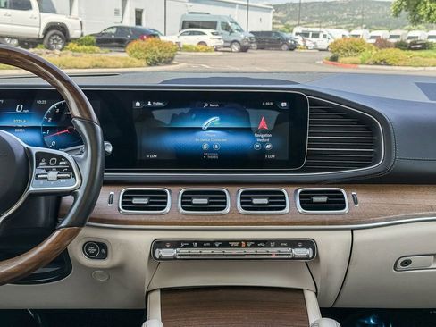 Certified 2022 Mercedes-Benz GLS 450 4MATIC image 13