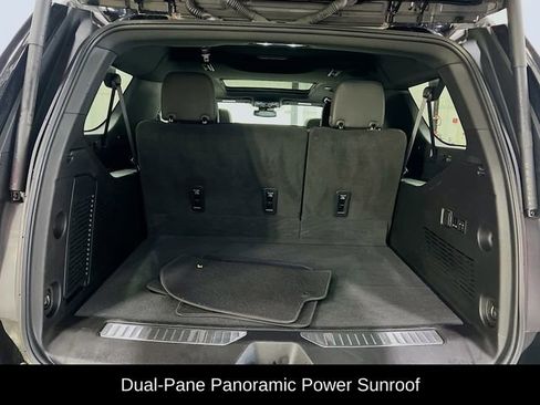 Used 2023 GMC Yukon XL AT4 AWD/4WD image 9
