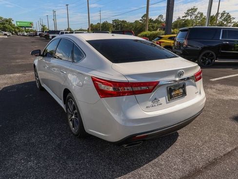 Used 2018 Toyota Avalon XLE FWD image 7