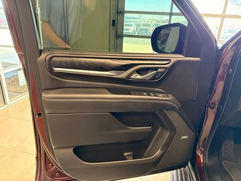Used 2022 GMC Yukon XL Denali AWD/4WD image 12