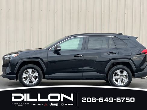 Used 2025 Toyota RAV4 XLE AWD/4WD image 7