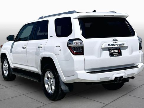 Used 2017 Toyota 4Runner SR5 RWD image 12