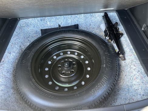 Used 2017 Honda CR-V EX image 8