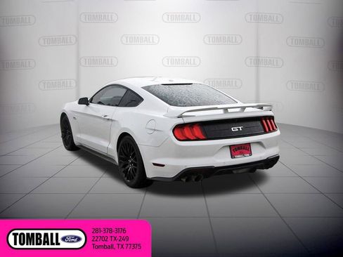 Used 2018 Ford Mustang GT Premium w/ GT Performance Package RWD image 5