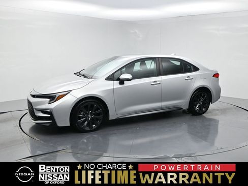 Used 2023 Toyota Corolla SE FWD image 1
