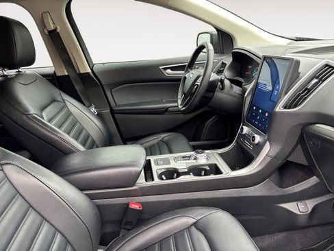 Used 2024 Ford Edge SEL w/ Convenience Package image 15