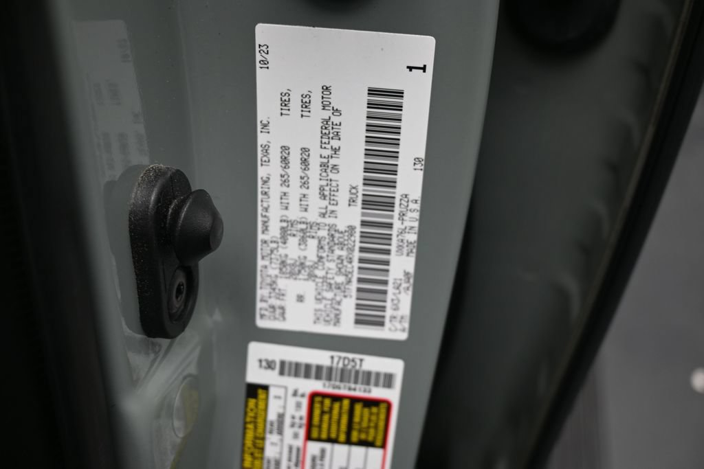 Used 2024 Toyota Tundra Platinum AWD/4WD image 18