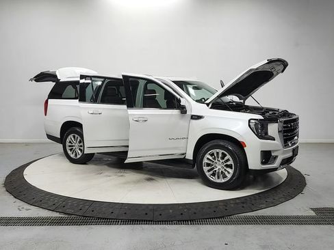 Used 2021 GMC Yukon XL SLT w/ SLT Premium Package RWD image 10