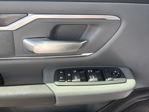 Used 2020 RAM 1500 Big Horn AWD/4WD image 13