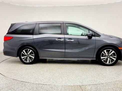 Used 2023 Honda Odyssey Touring image 4