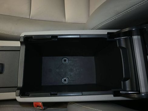Used 2013 Toyota Camry XLE FWD image 18