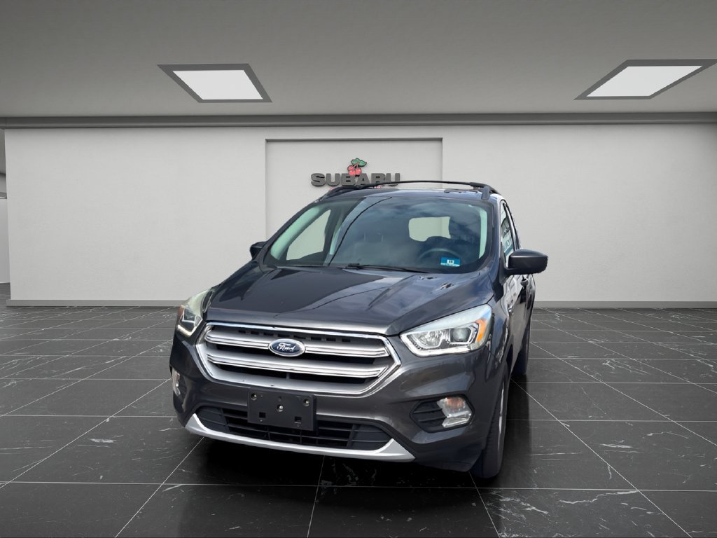 Used 2017 Ford Escape SE w/ Equipment Group 201A FWD image 5
