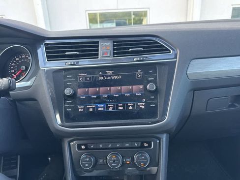 Used 2021 Volkswagen Tiguan SE R-Line image 19