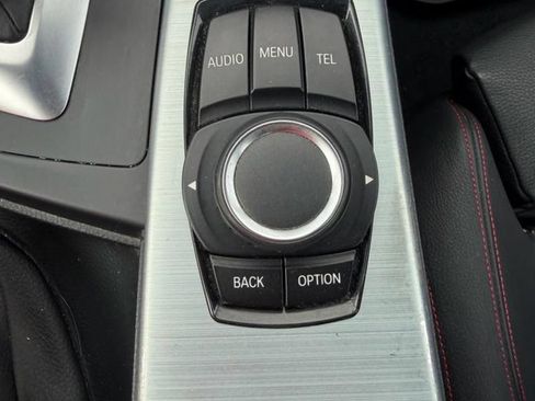 Used 2017 BMW 330i xDrive Sedan AWD/4WD image 18