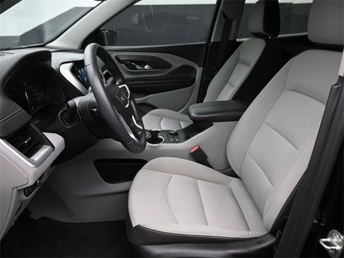 Used 2023 GMC Terrain SLE w/ Driver Convenience Package image 10