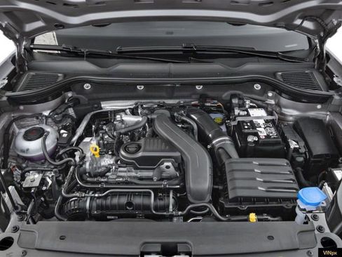 New 2026 Volkswagen Taos SE image 11