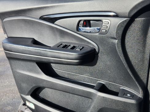 Used 2019 Honda Ridgeline RTL-E image 13