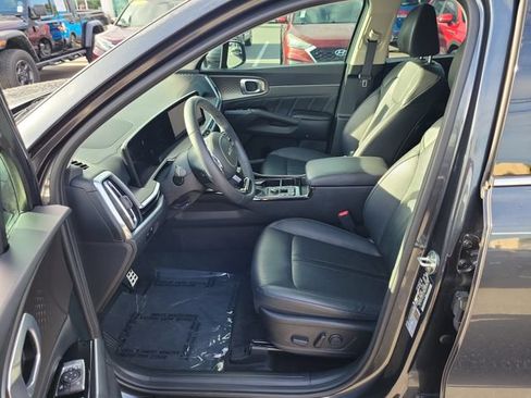 Used 2024 Kia Sorento SX FWD image 17