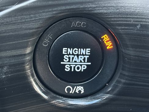 Used 2019 Jeep Grand Cherokee Limited AWD/4WD image 23