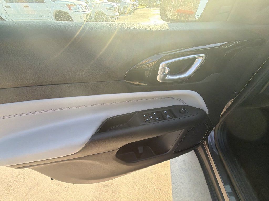Certified 2023 Jeep Compass Limited AWD/4WD image 10